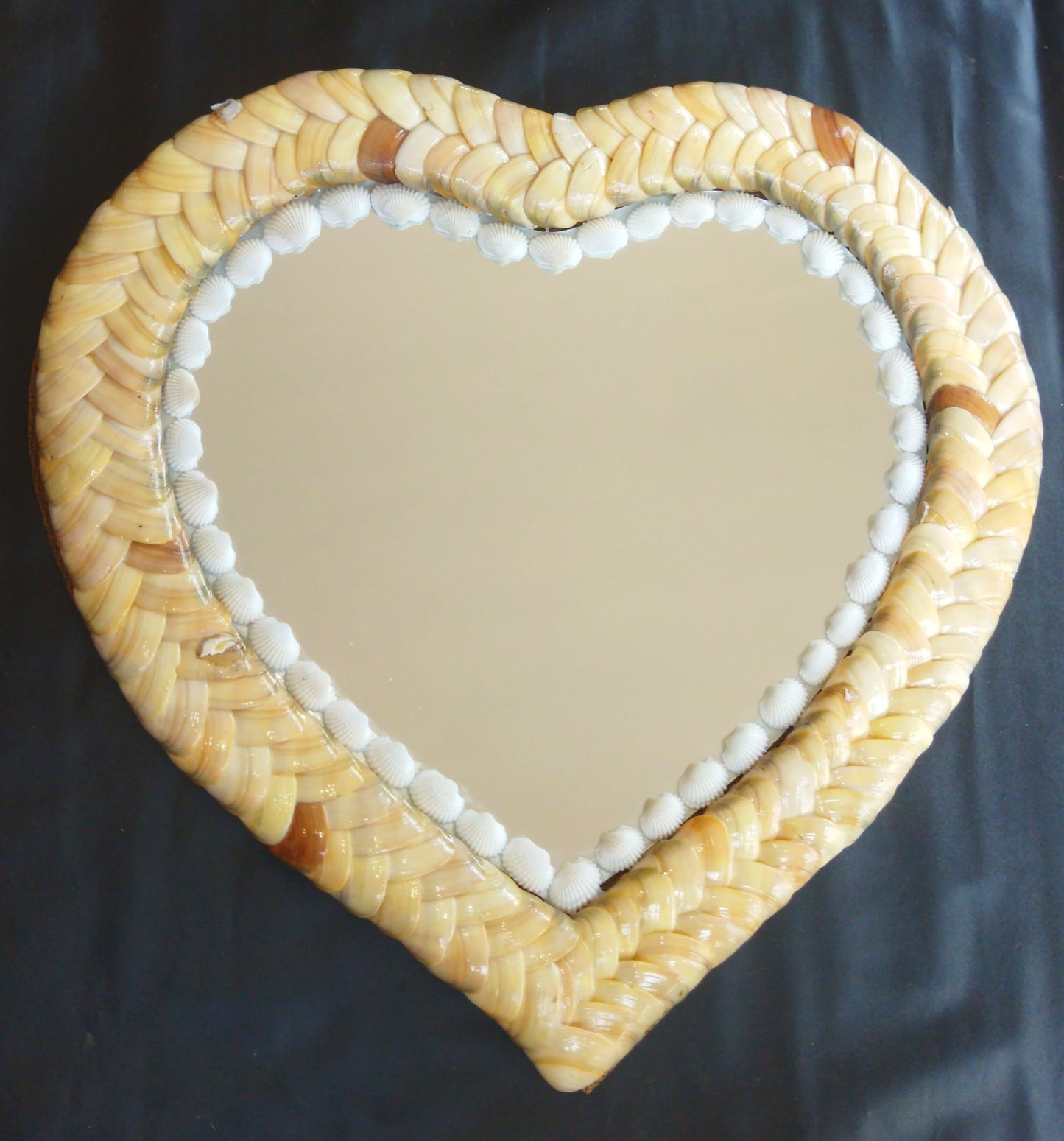 ZENRISE Decorative designer seashell handicraft oval framed wall mirror, 33 cm, Beige
