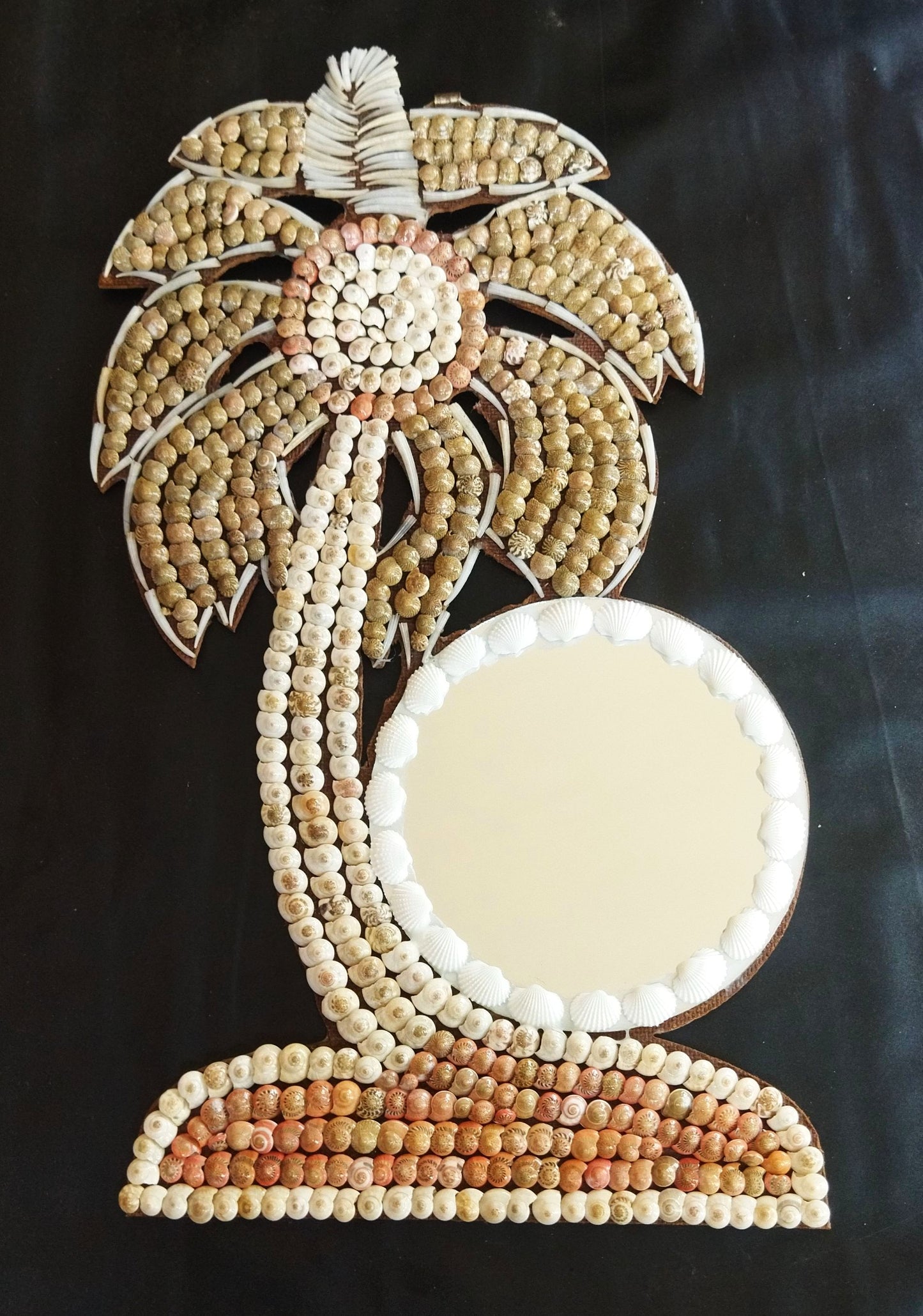 ZENRISE Coconut Tree in Island Shape Decorative Designer Seashell Handicraft Wall Hanging Mirror